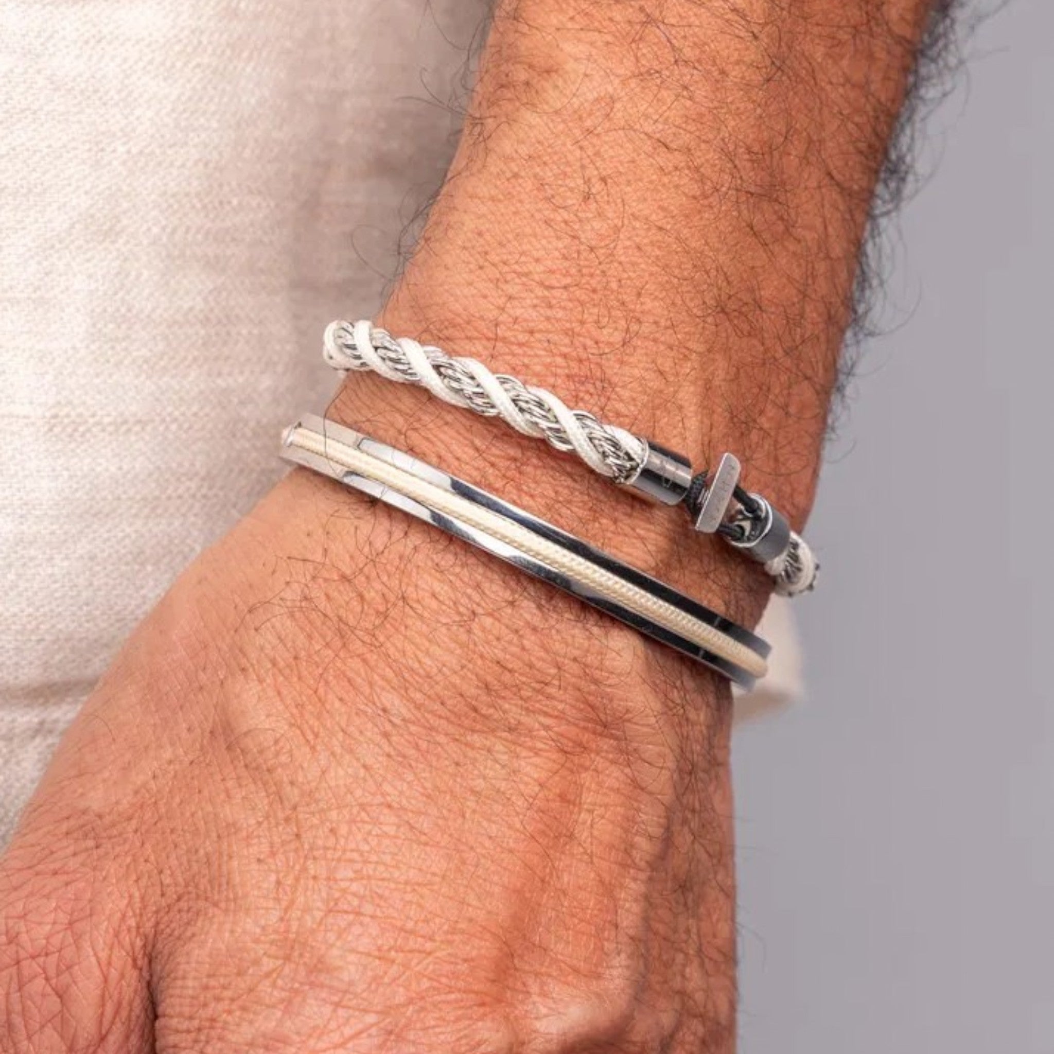 Pig & Hen - Catena Twisted Bracelet - Cream / Silver