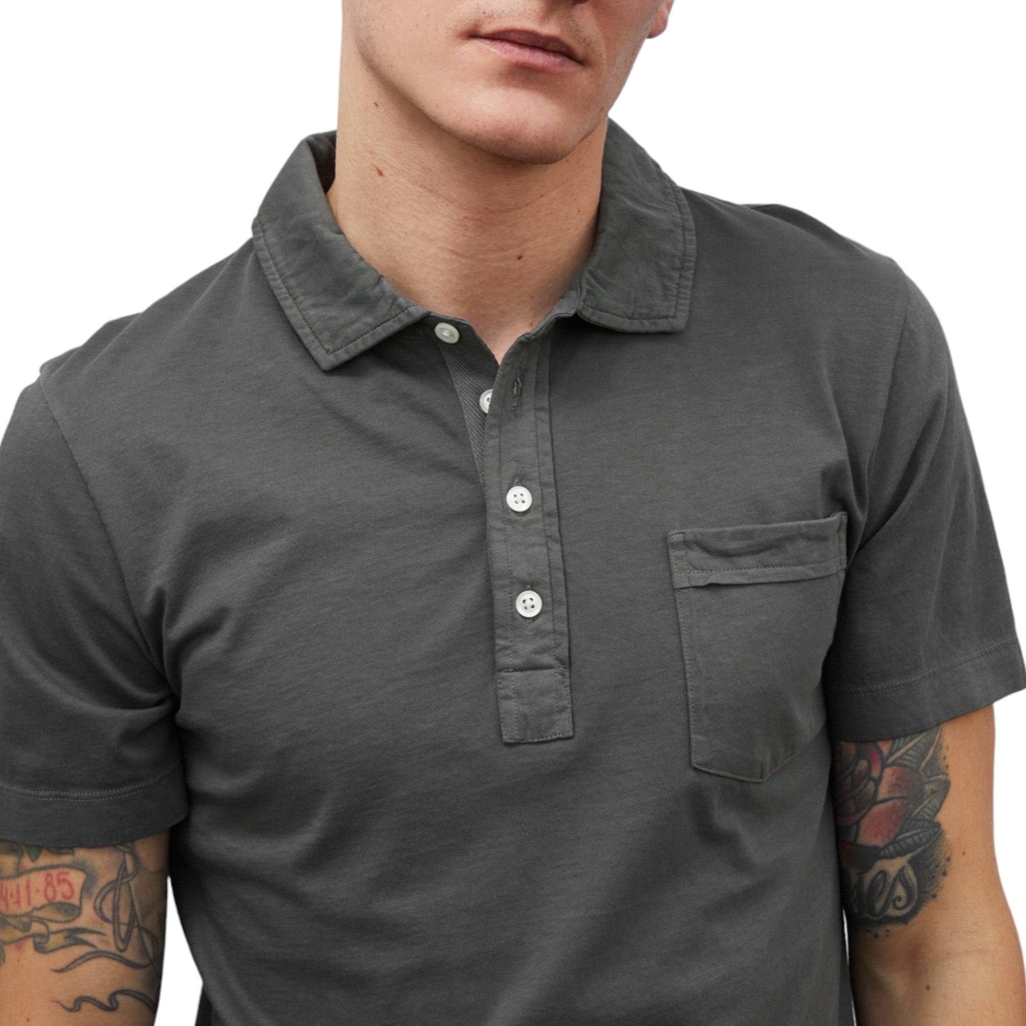Short sleeve grey polo with four buttons