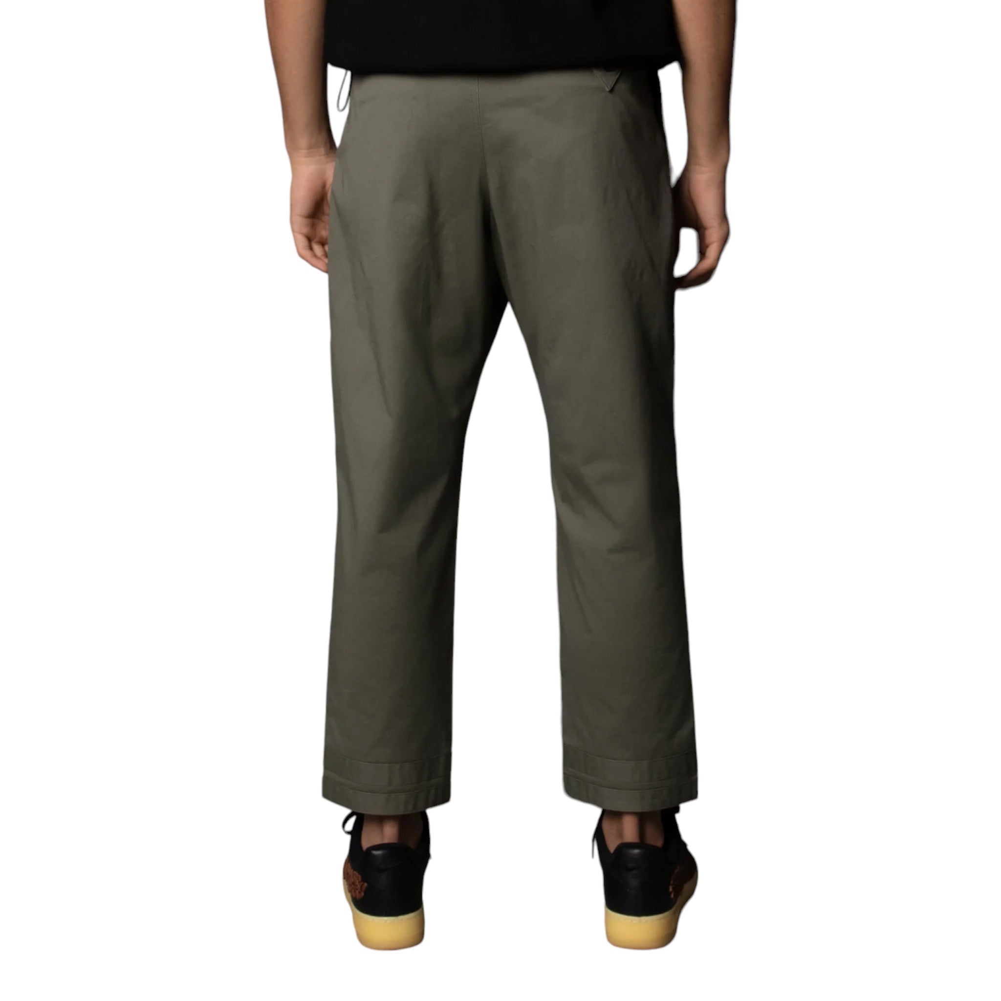 Olive cropped pants with button and zip closure